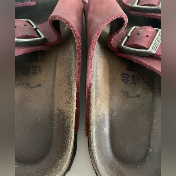 BIRKENSTOCK Maroon size 8/8.5 (40) - Picture 3 of 4
